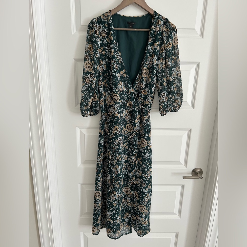 Ann Taylor Wrap Dress Green Tan Size 2